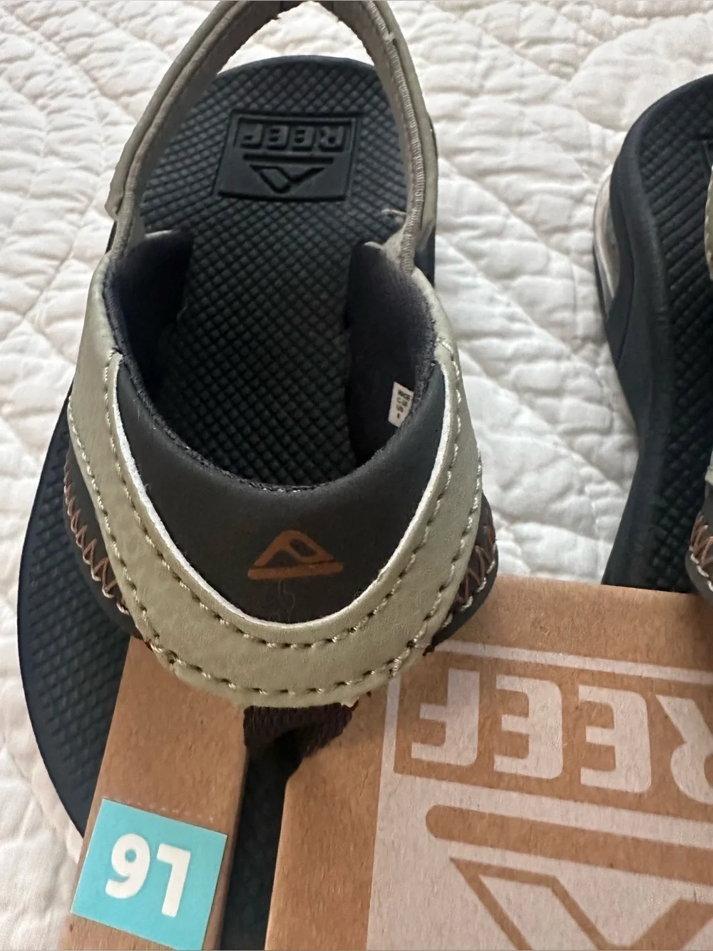 NWT~Reef Toddler Black and Tan Sandals, Size L6